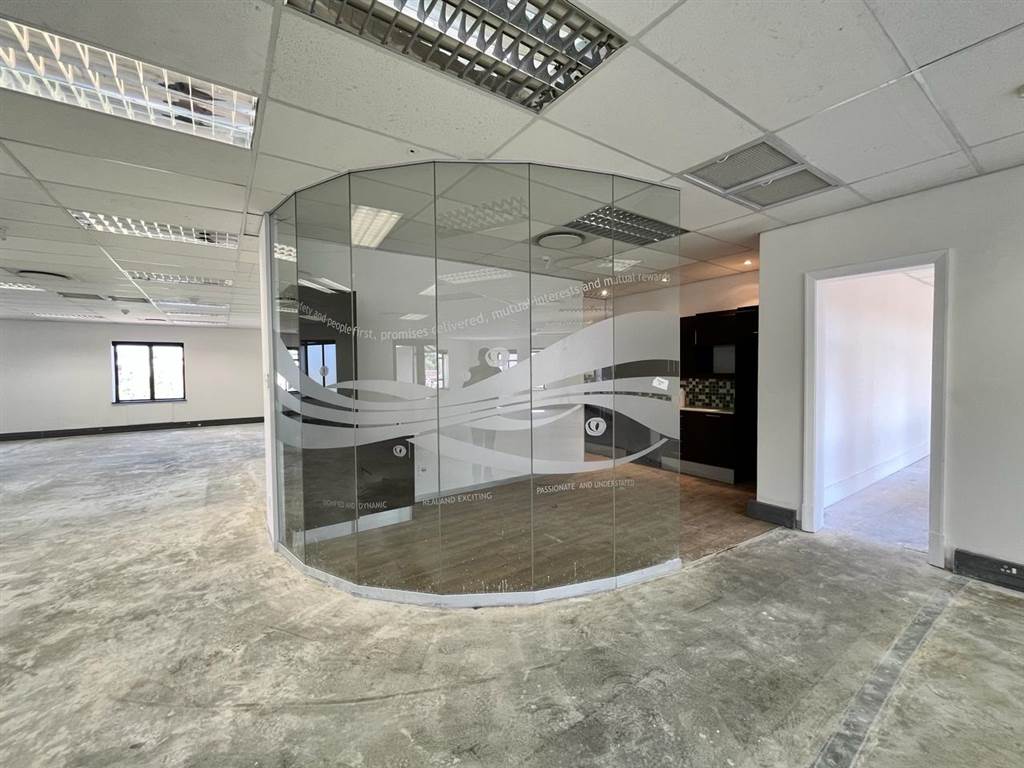 803  m² Commercial space in Fourways photo number 3