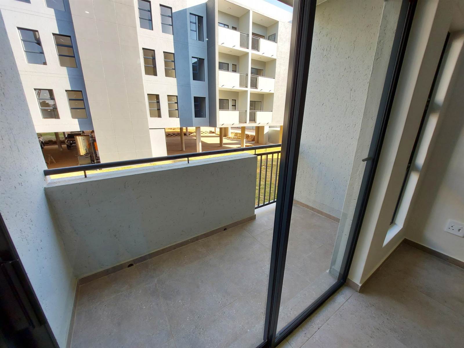 2 Bed Apartment in Raslouw photo number 9