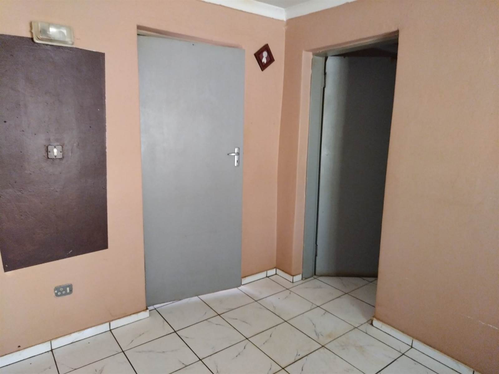 1 Bed Apartment in Pretoria North photo number 8