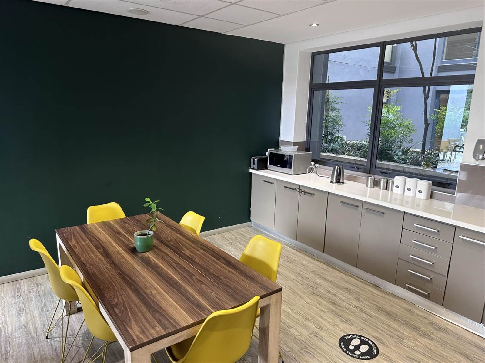 10000  m² Office Space in Menlyn photo number 8