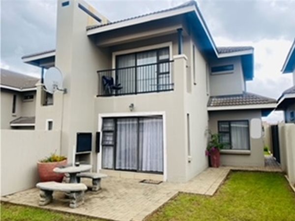 3 Bedroom Townhouse 3 Bedroom Townhouse