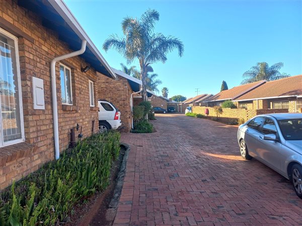 2 Bed Townhouse in Norkem Park