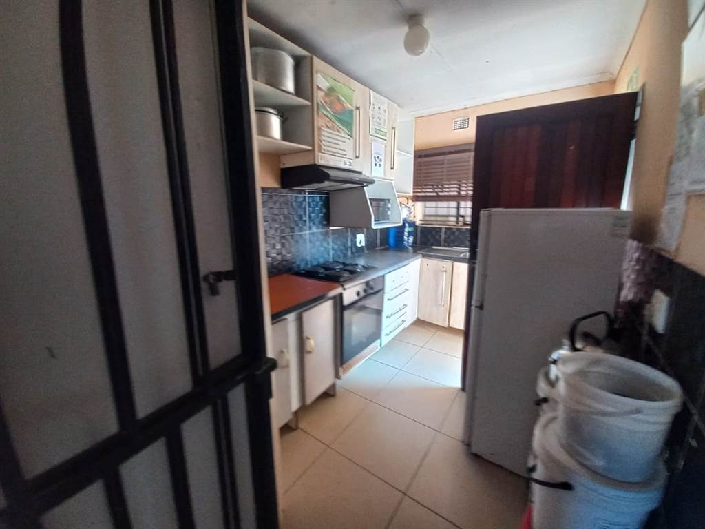 3 Bed House in Kagiso photo number 23