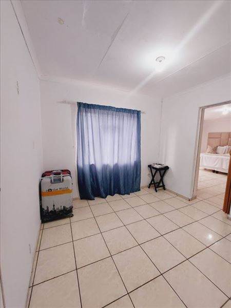 3 Bed House in Kempton Park West photo number 9