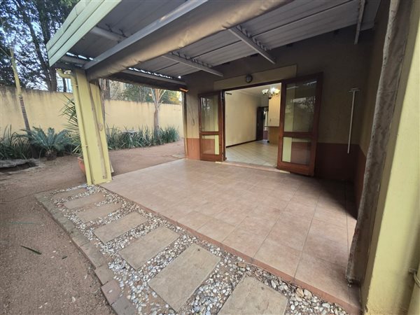 3 Bedroom Townhouse 3 Bedroom Townhouse