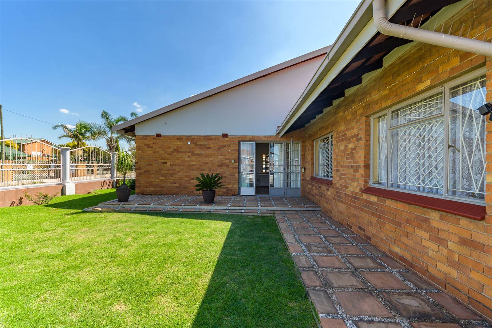 3 Bed House in Actonville photo number 9