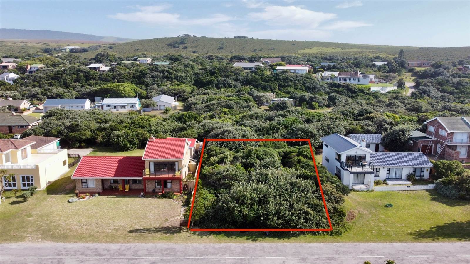 793 m² Land available in Cannon Rocks photo number 2