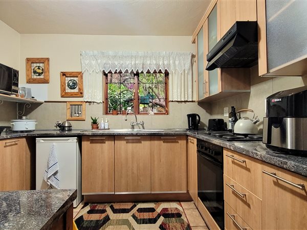 3 Bedroom Townhouse 3 Bedroom Townhouse