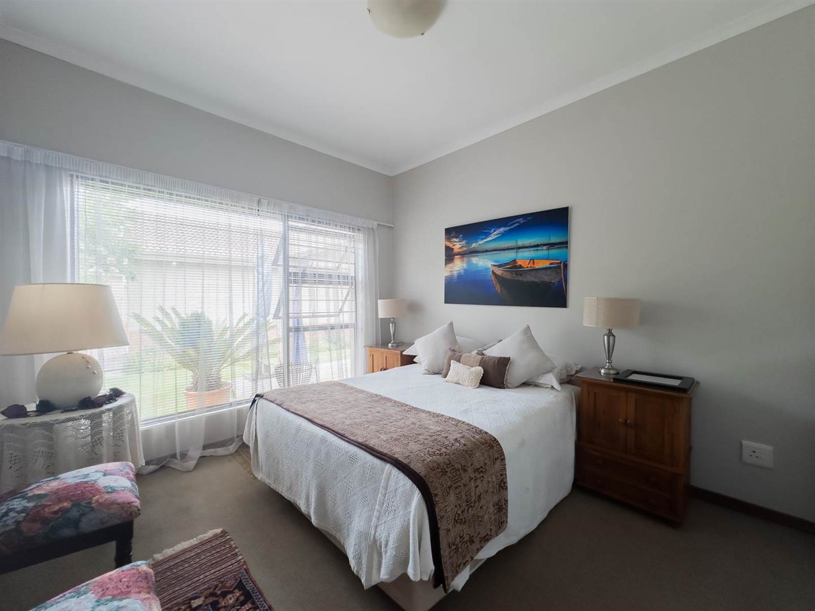 2 Bed Townhouse in Hazeldean (Silverlakes Surroundings) photo number 20