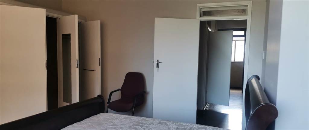 1.5 Bed Apartment in Durban CBD photo number 9