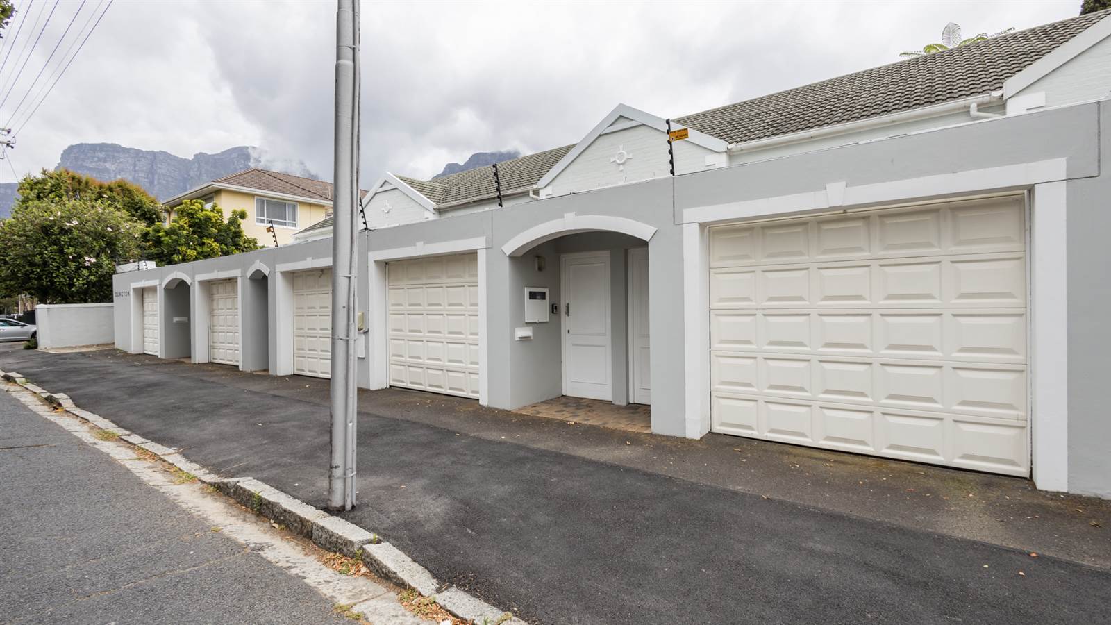 2 Bed Townhouse in Rondebosch photo number 22