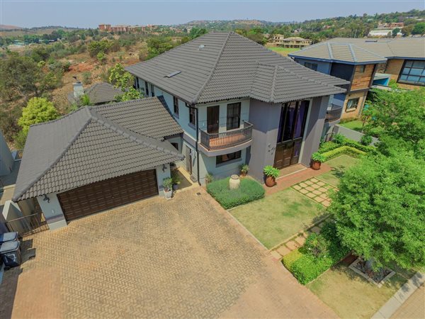 4 Bedroom House 4 Bedroom House