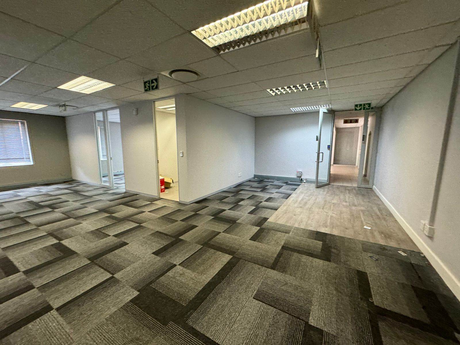 176  m² Commercial space in Sandown photo number 23