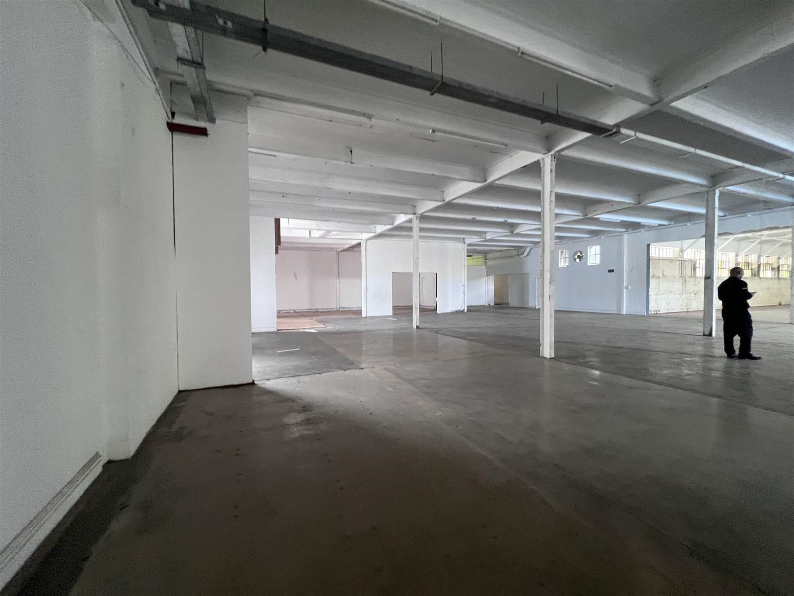1004  m² Commercial space in Woodstock photo number 8