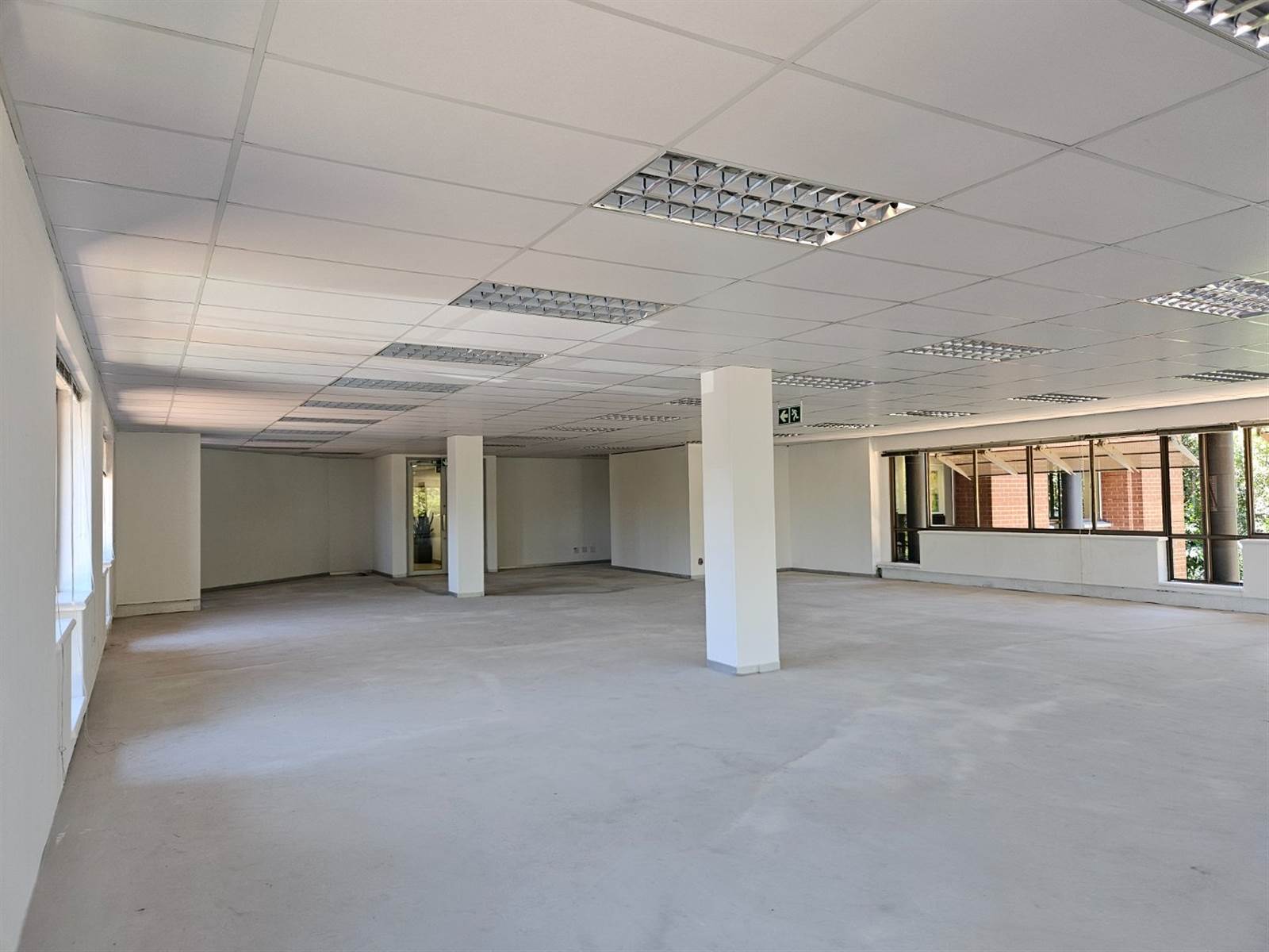 274  m² Commercial space in Woodmead photo number 11