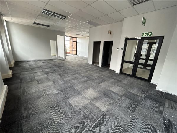 171  m² Office Space in Highveld