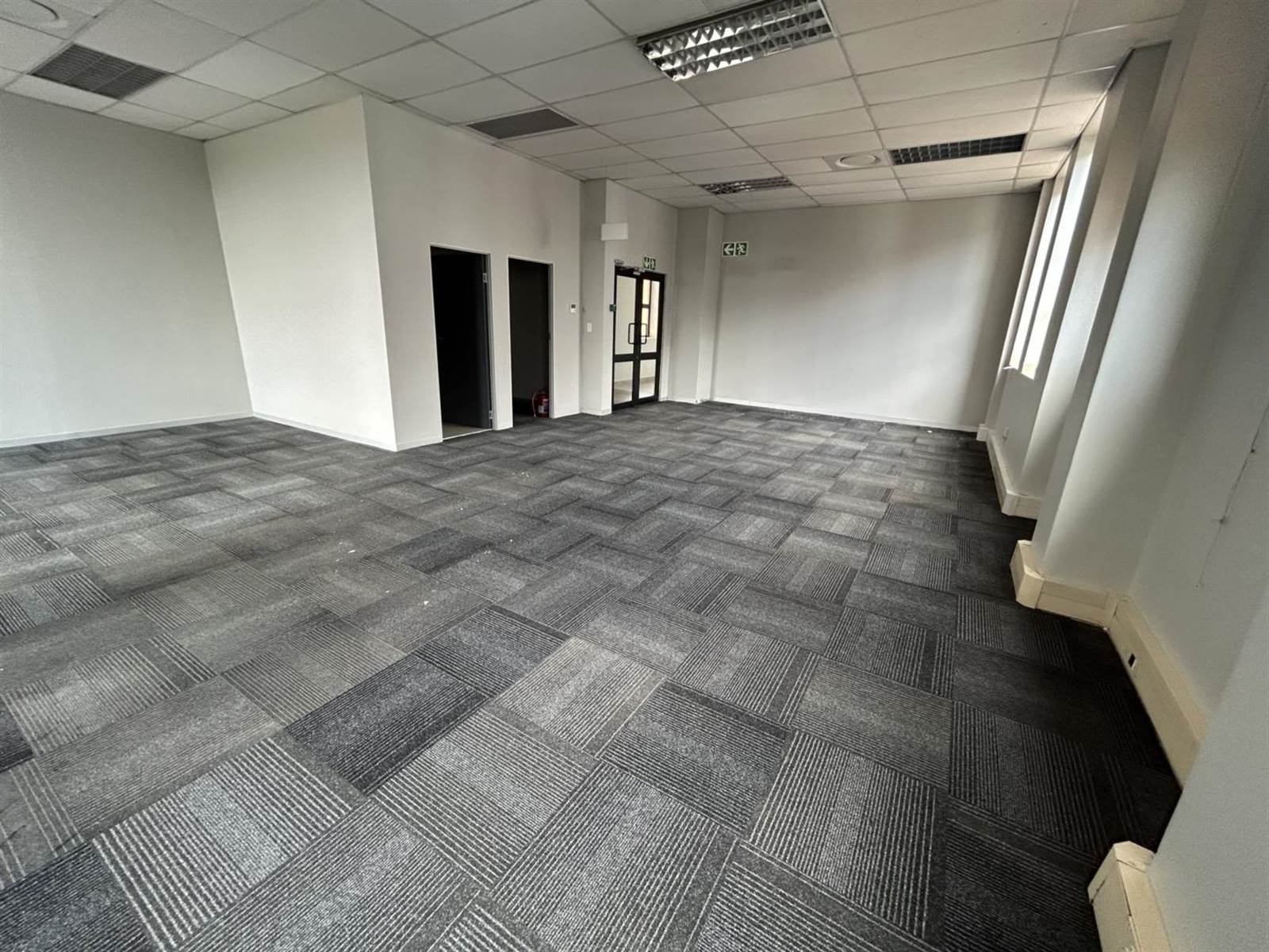 171  m² Office Space in Highveld photo number 3