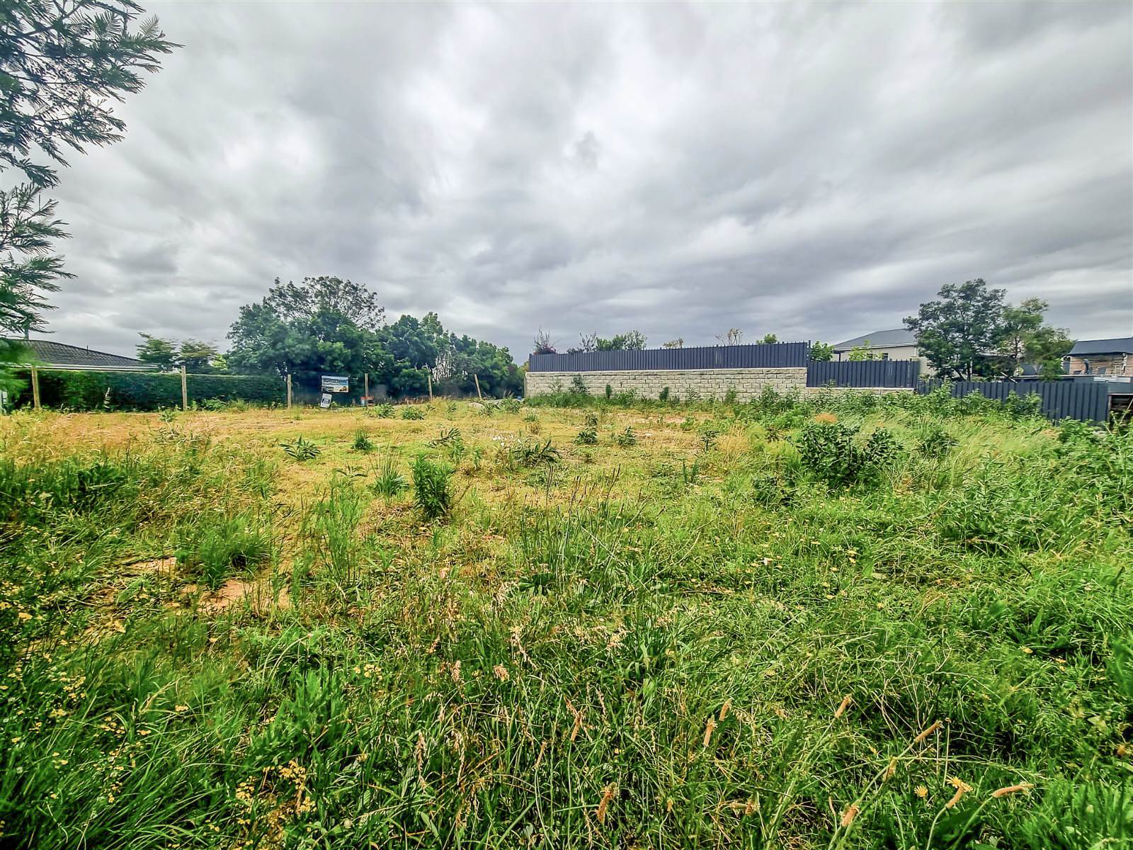 810 m² Land available in Heuwelkruin photo number 4