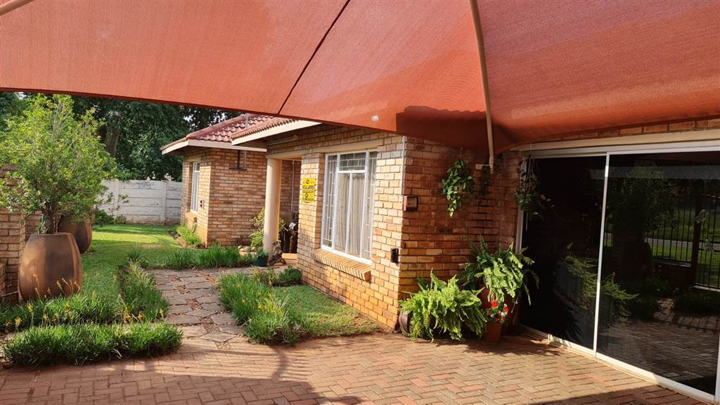 3 Bed House in Bo Dorp photo number 4