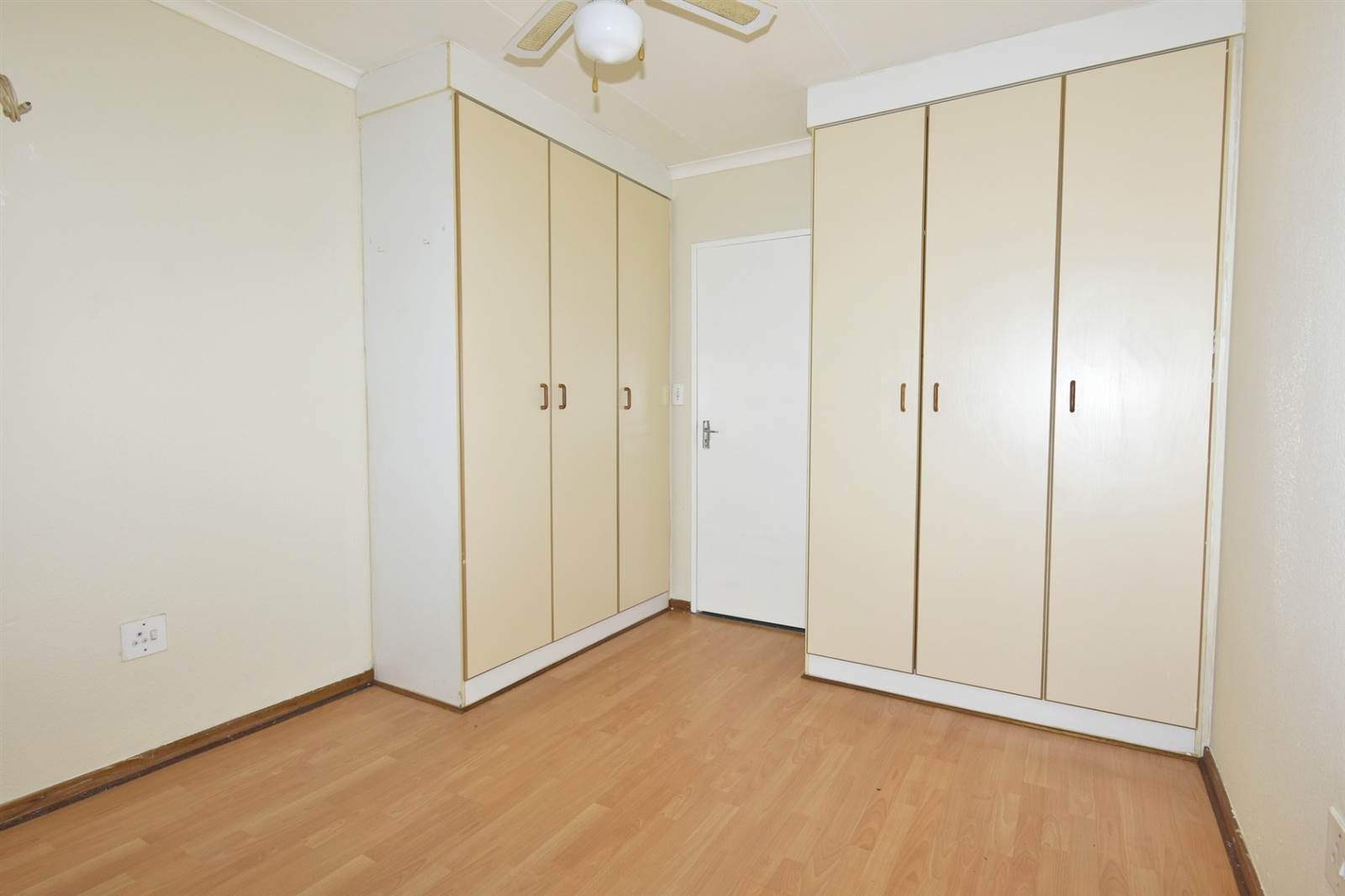 2 Bed Simplex in Southcrest photo number 9