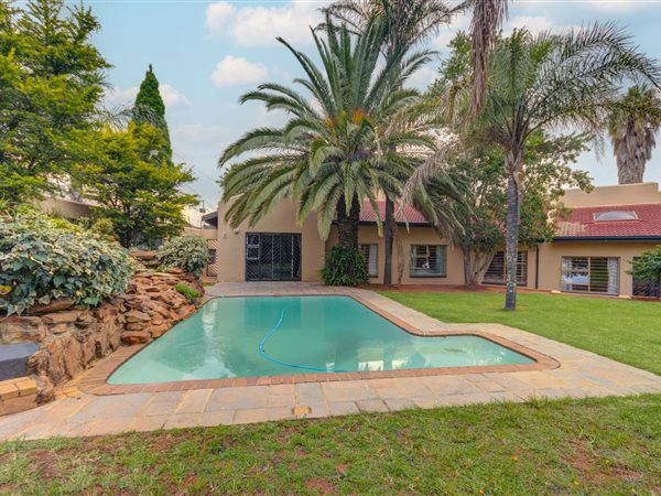 4 Bedroom House 4 Bedroom House