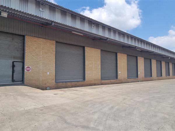 2 500  m² Industrial space