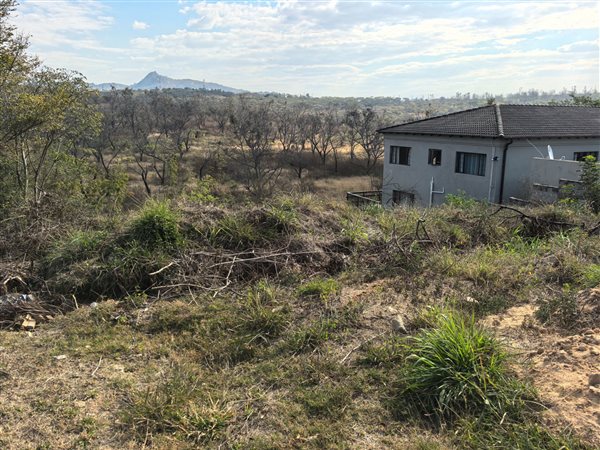 701 m² Land