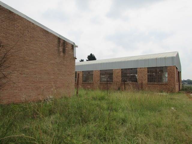 240  m² Commercial space in Daggafontein photo number 15
