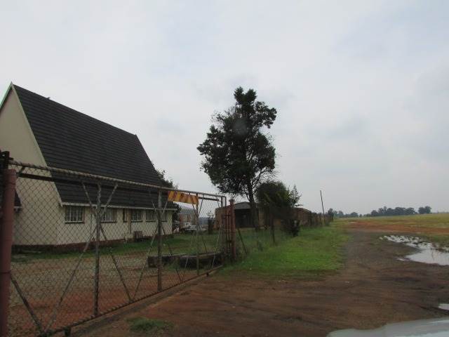 240  m² Commercial space in Daggafontein photo number 7