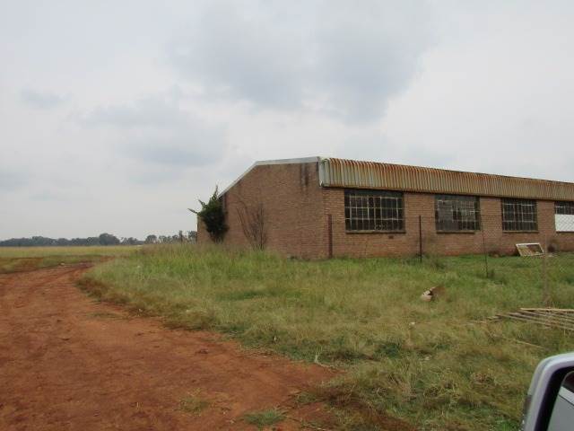 240  m² Commercial space in Daggafontein photo number 20
