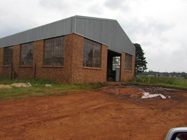 240  m² Commercial space in Daggafontein photo number 19