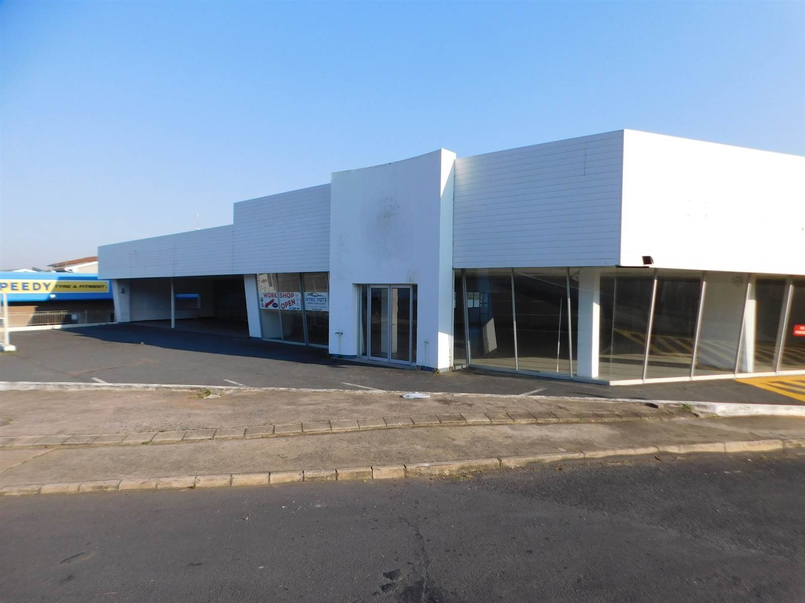 1583  m² Commercial space in Amanzimtoti photo number 19