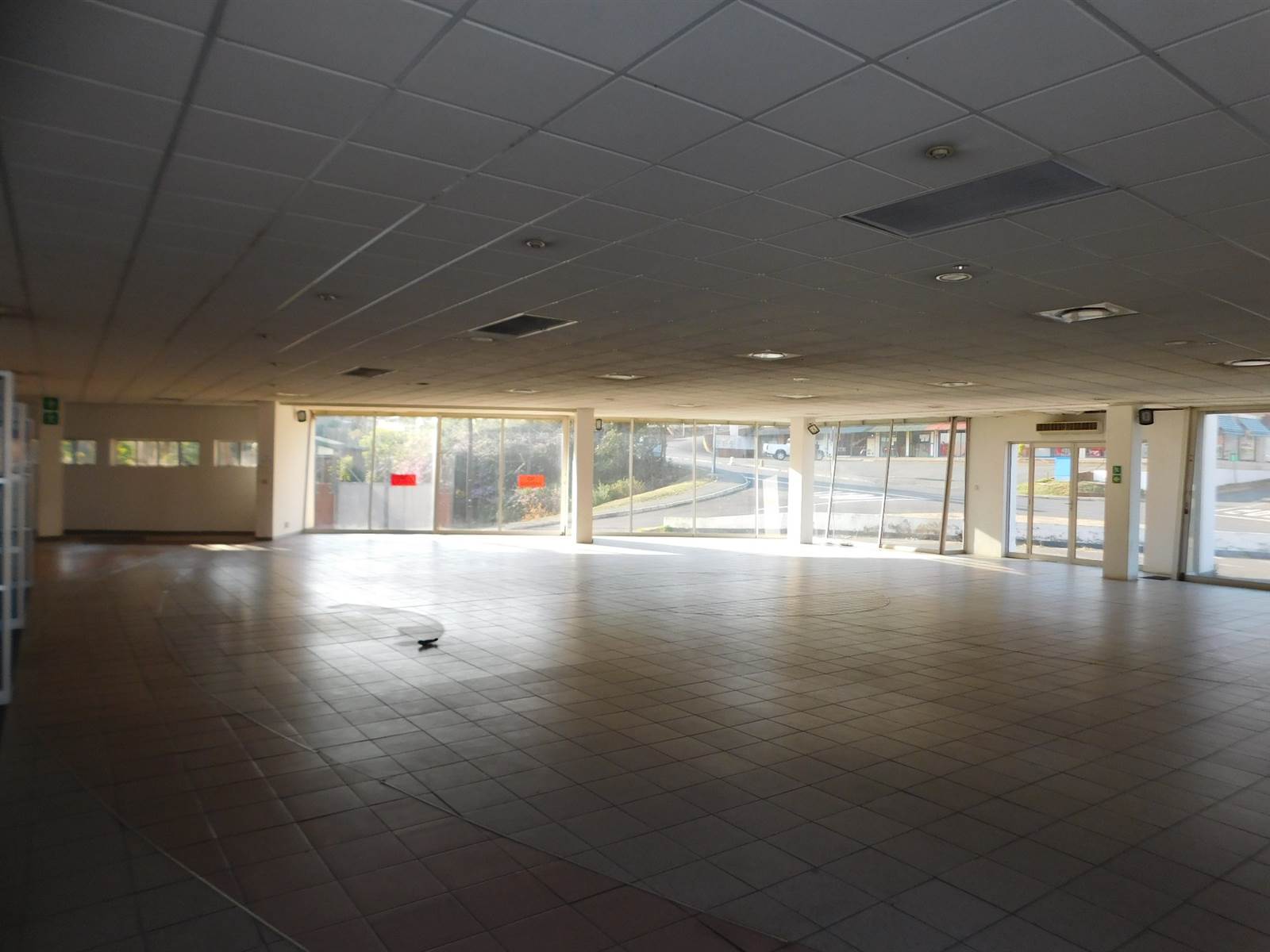 1583  m² Commercial space in Amanzimtoti photo number 18