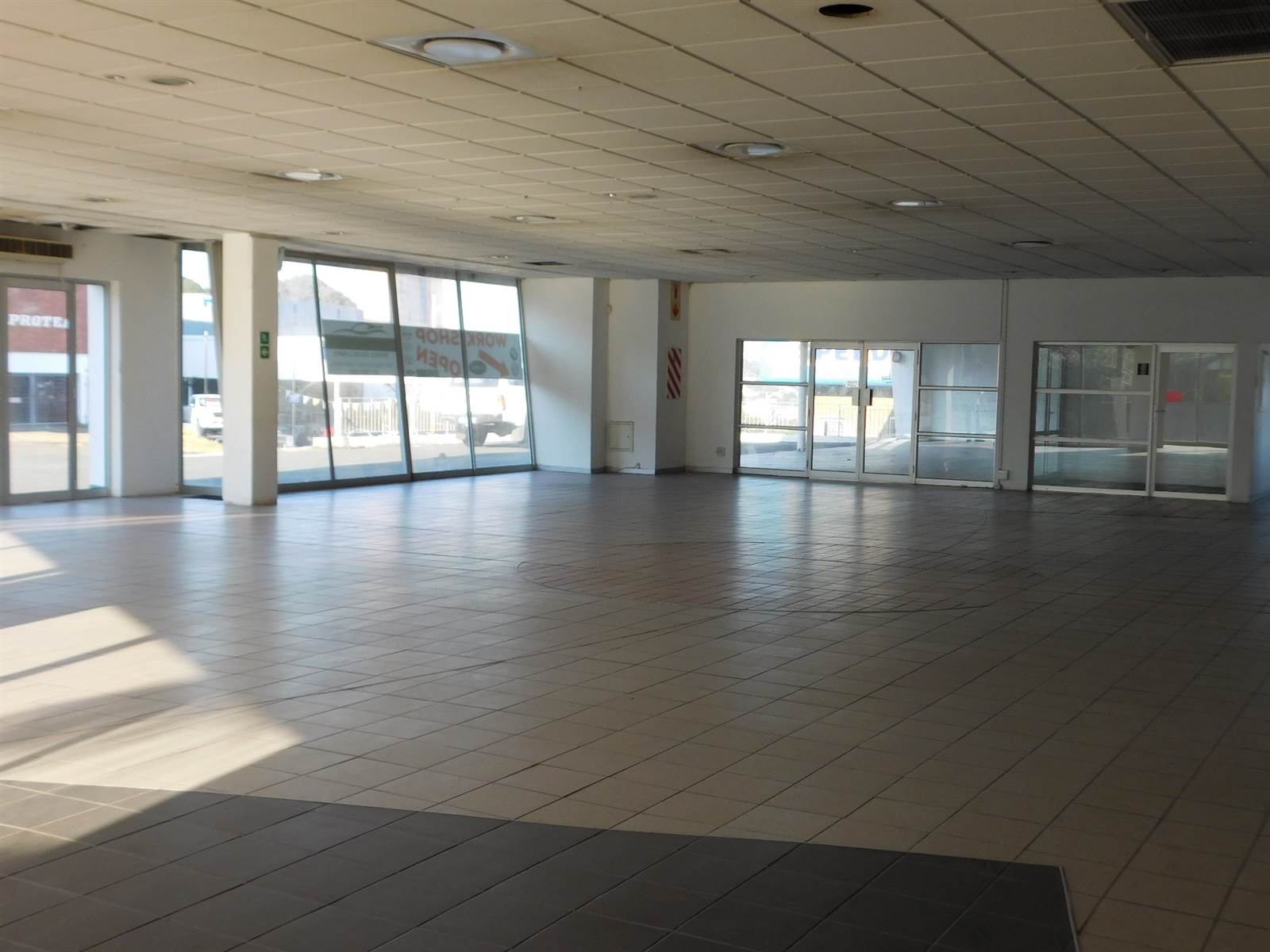 1583  m² Commercial space in Amanzimtoti photo number 1