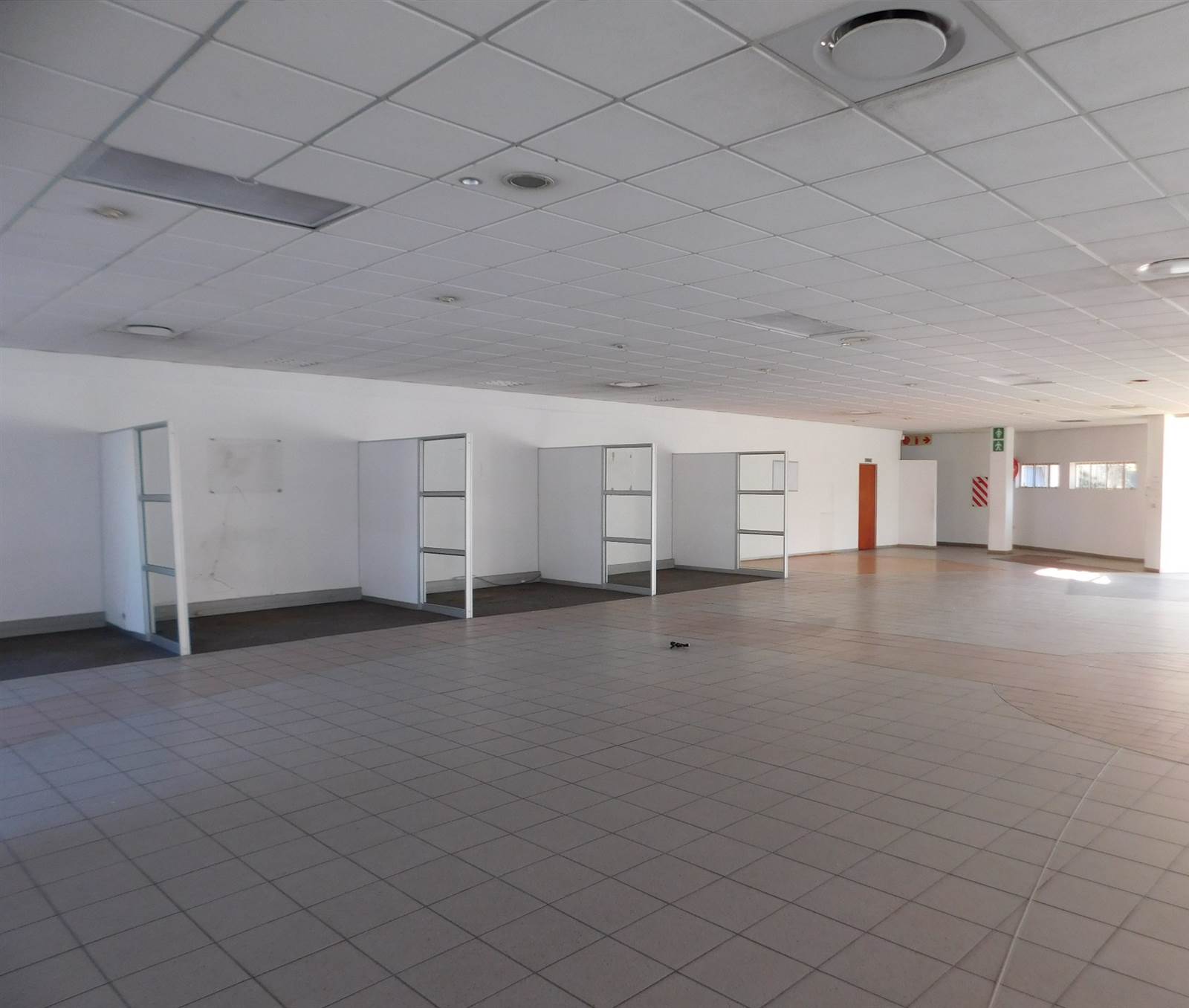1583  m² Commercial space in Amanzimtoti photo number 11