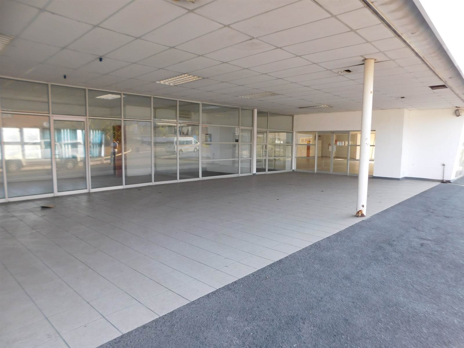 1583  m² Commercial space in Amanzimtoti photo number 21