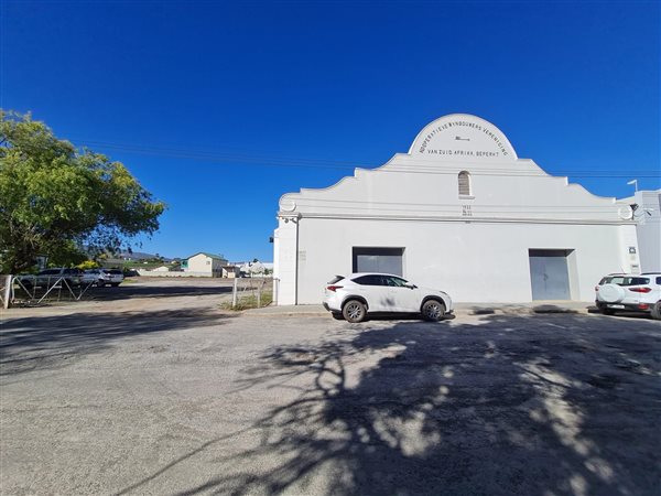 1710  m² Commercial space in Montagu