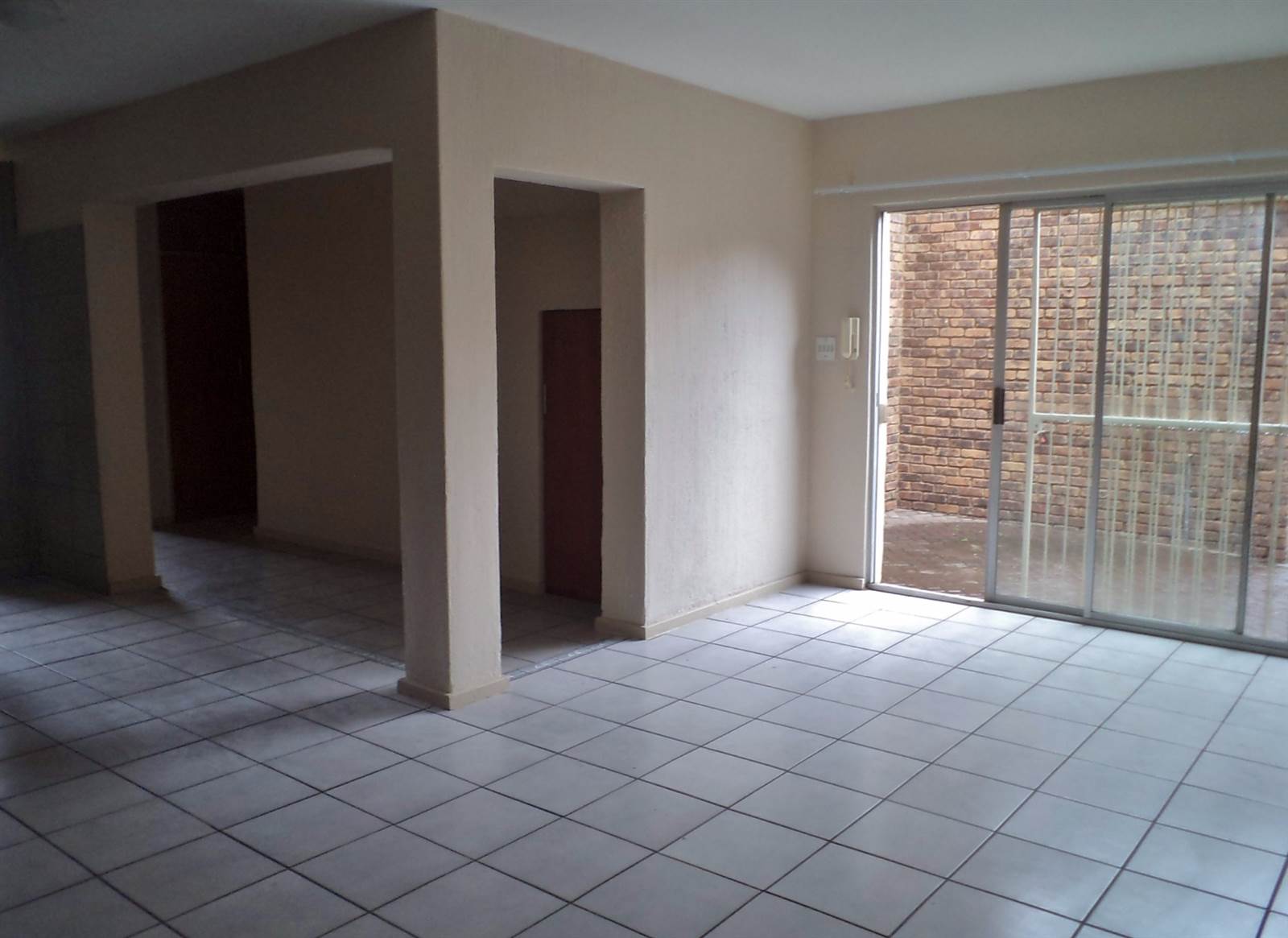 3 Bed Townhouse in Middelburg Central photo number 4