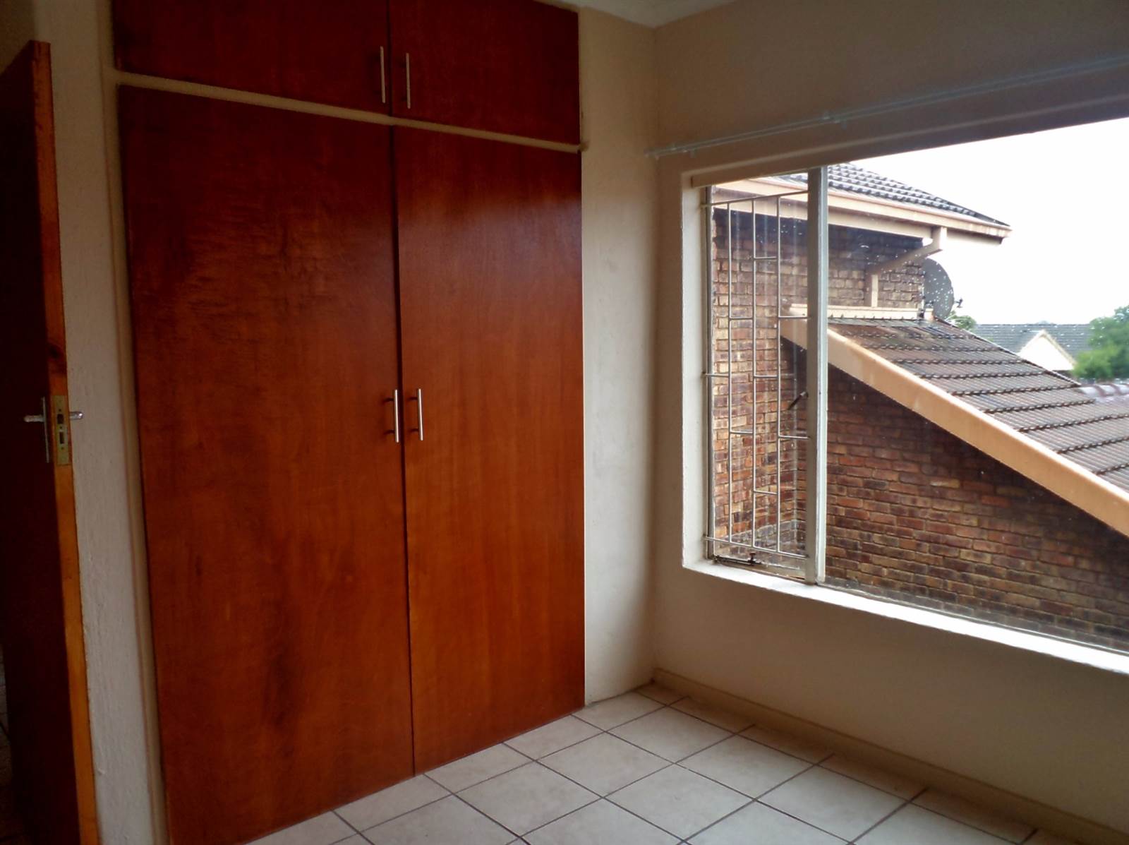 3 Bed Townhouse in Middelburg Central photo number 9