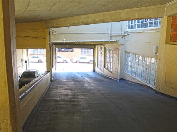 360  m² Industrial space in Greyville