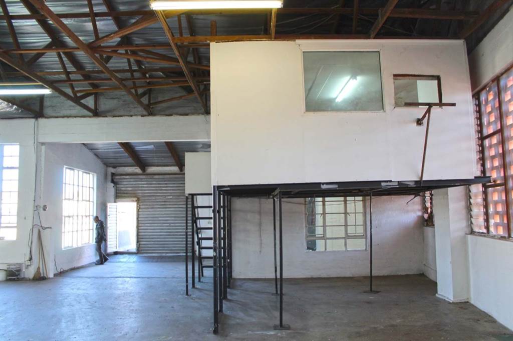 360  m² Industrial space in Greyville photo number 9