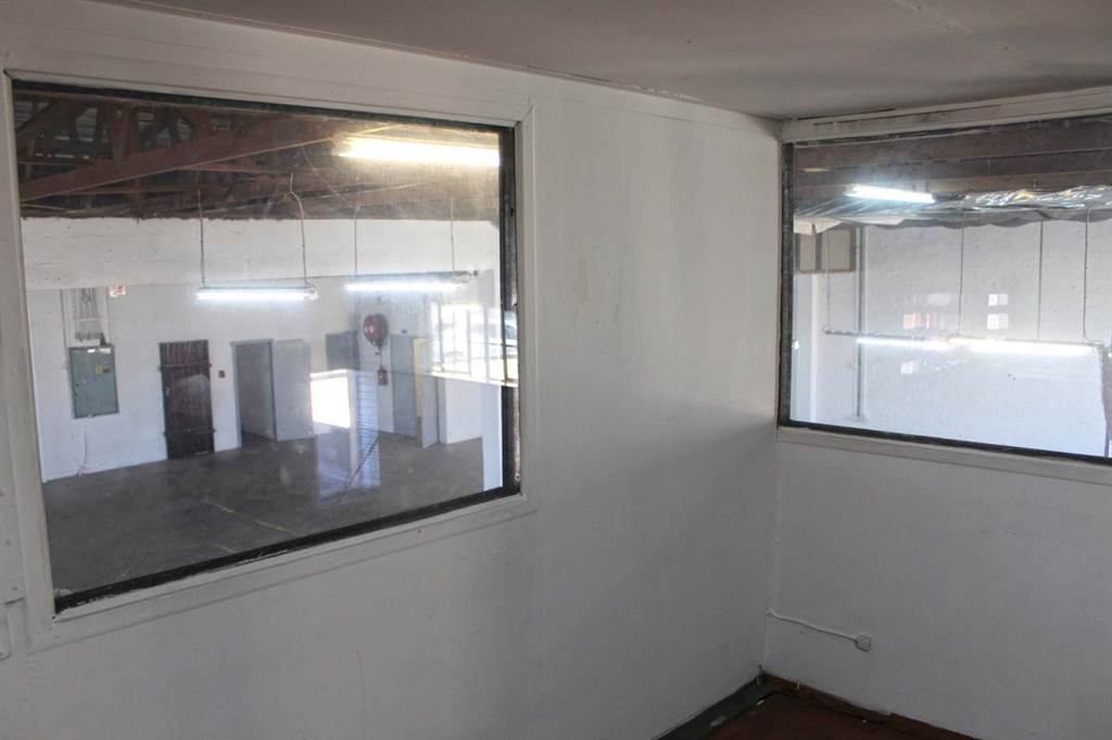 360  m² Industrial space in Greyville photo number 13