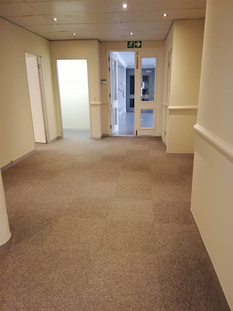 310  m² Office Space in Kenilworth photo number 15