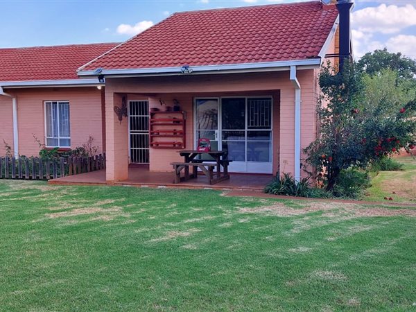 3 Bed House in Hartbeesfontein