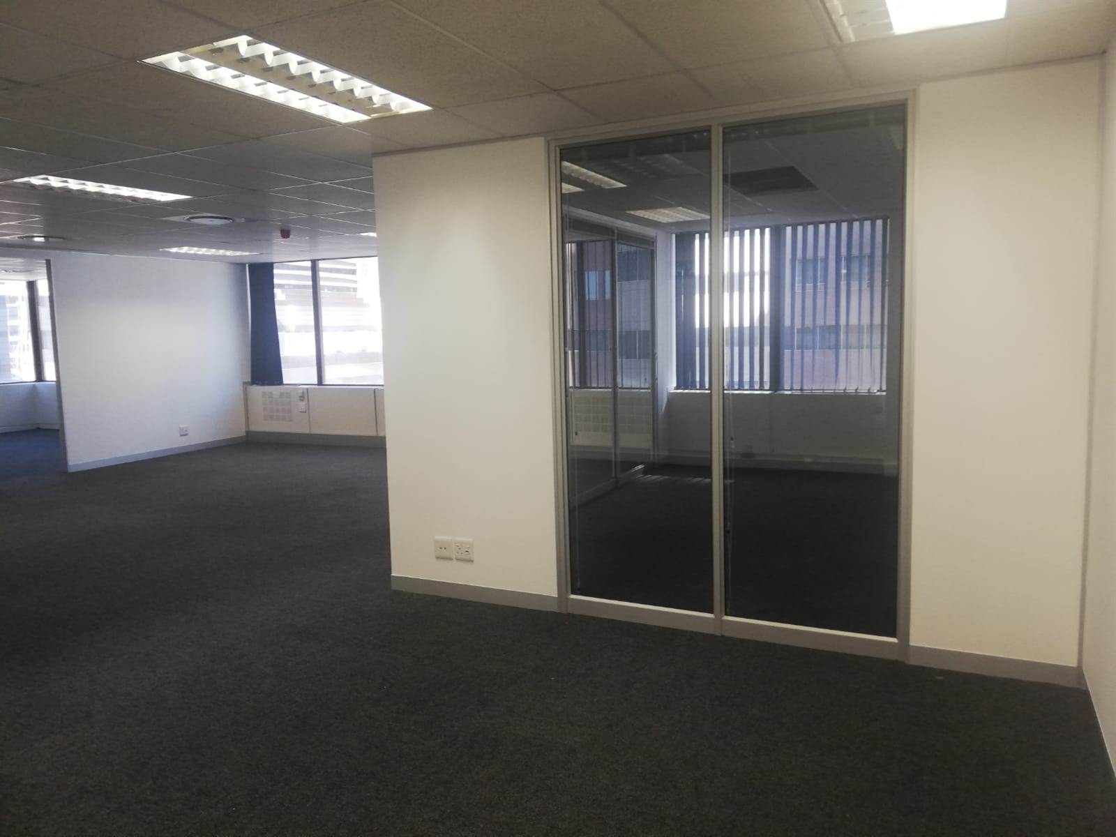 267  m² Office Space in Cape Town City Centre photo number 11