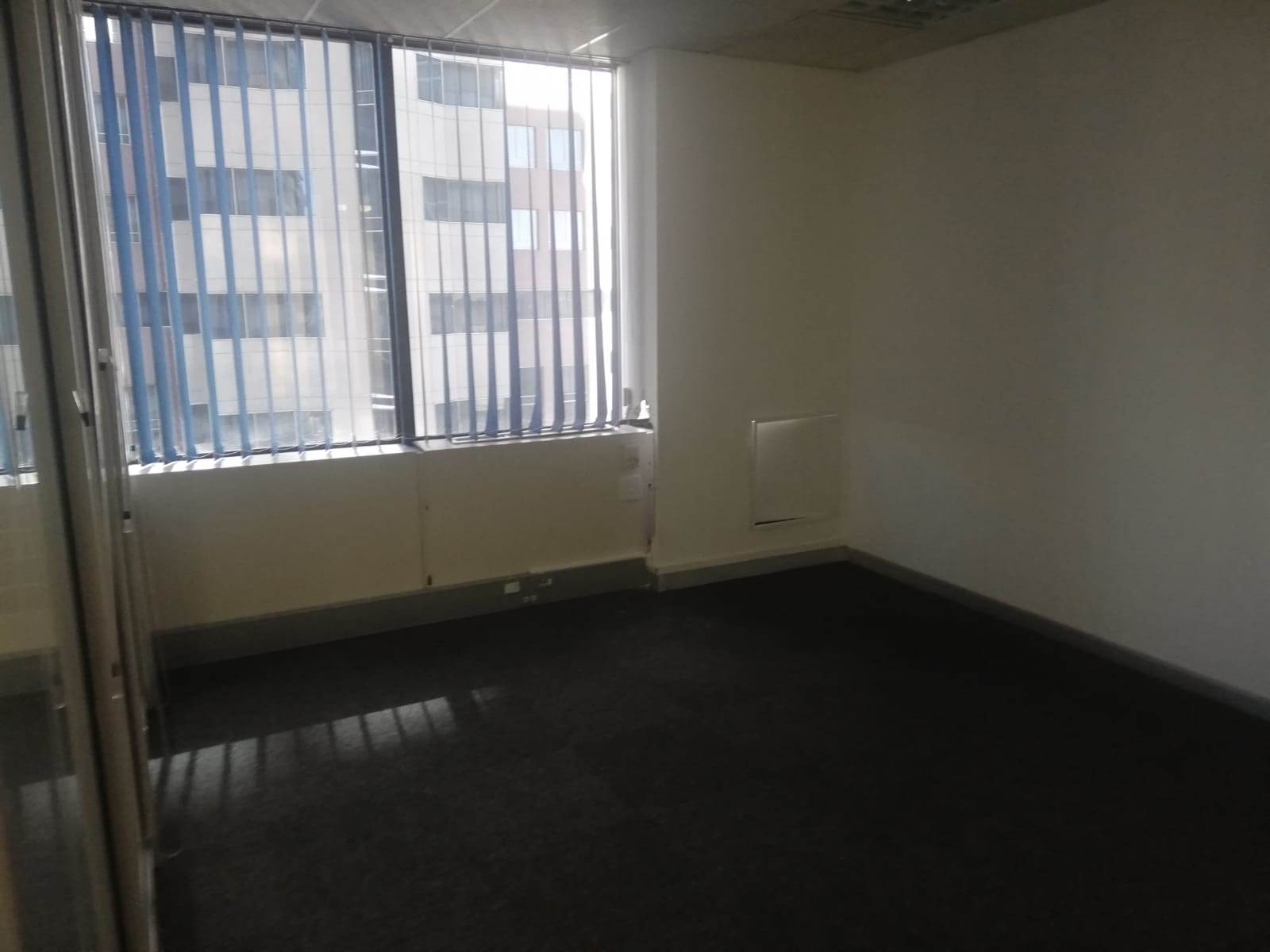 267  m² Office Space in Cape Town City Centre photo number 9