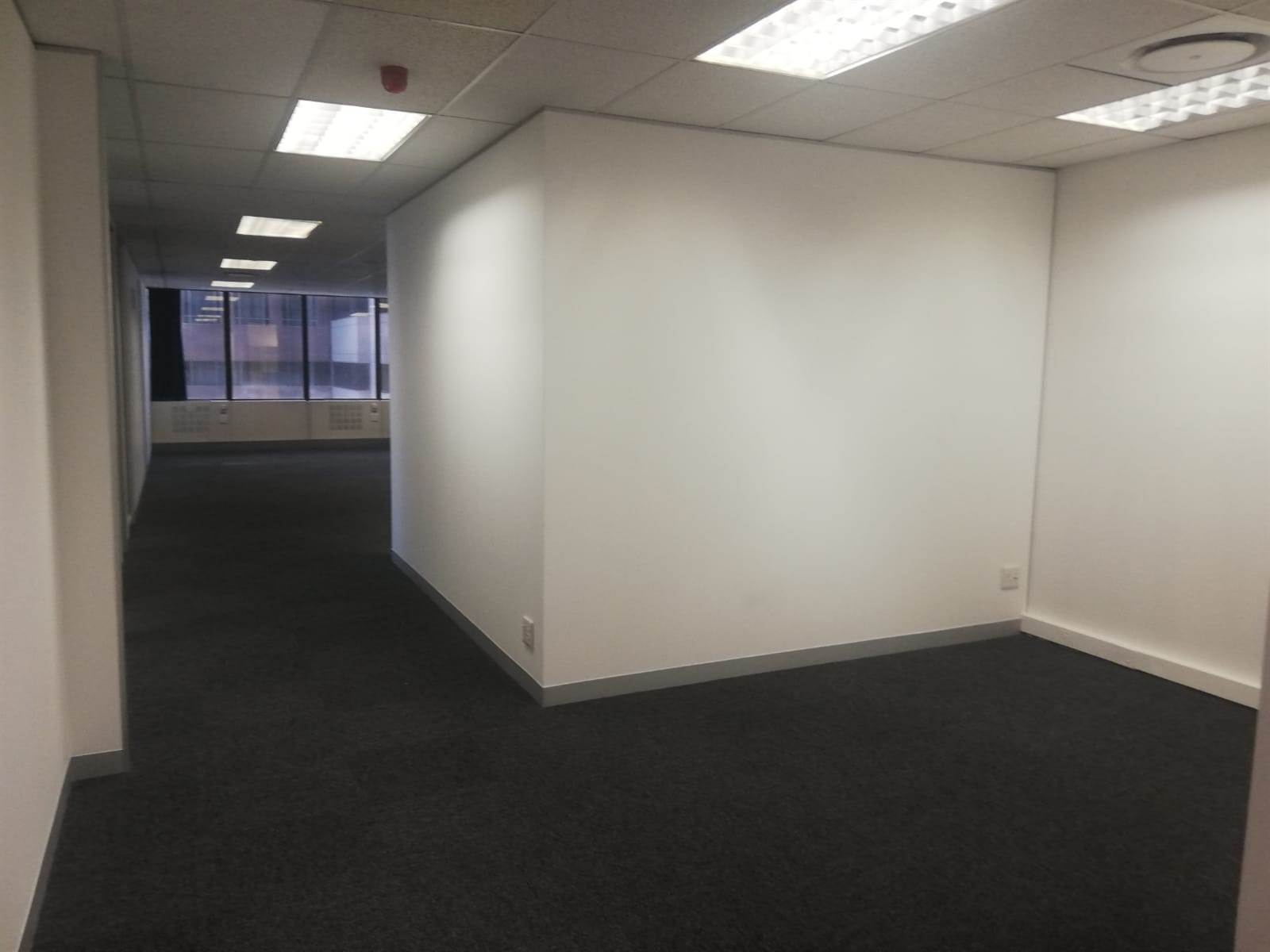 267  m² Office Space in Cape Town City Centre photo number 18