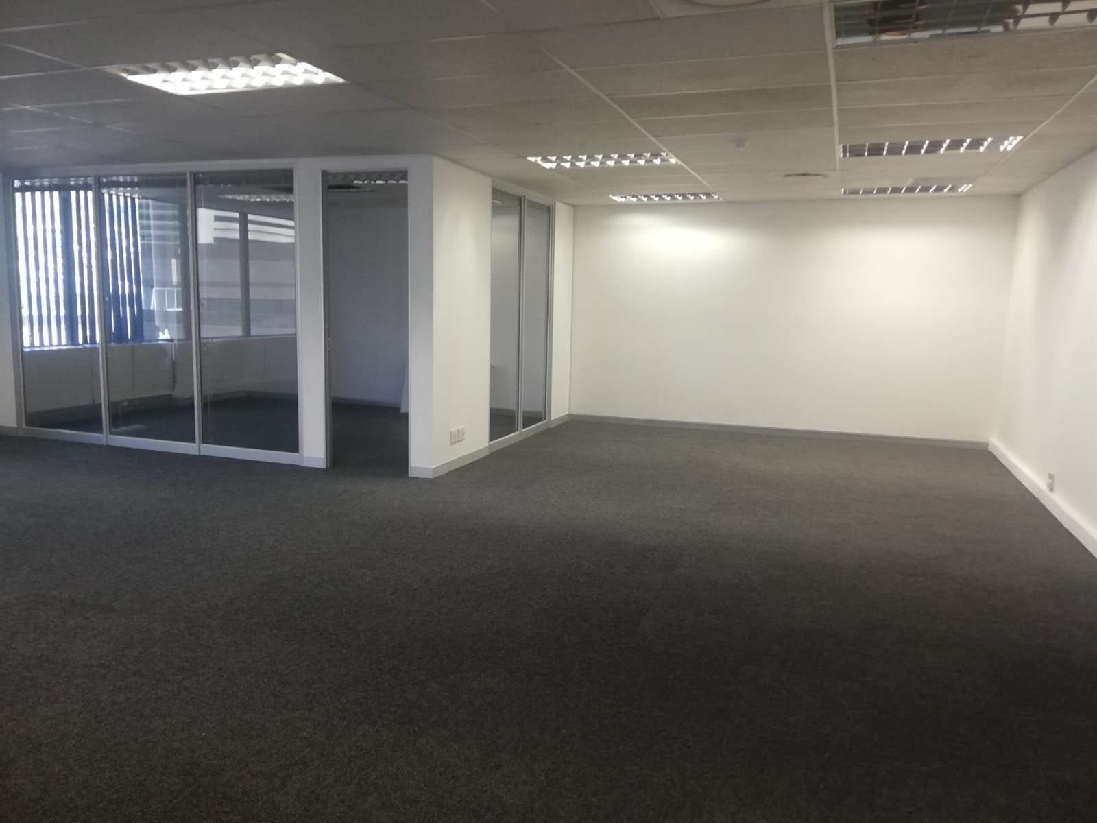 267  m² Office Space in Cape Town City Centre photo number 13