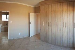 3 Bed Townhouse in Riversdale photo number 16