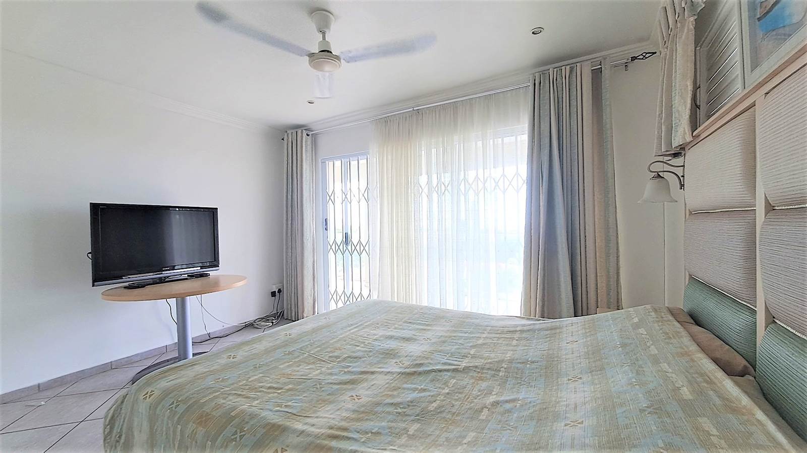 3 Bed Apartment in Shelly Beach photo number 21